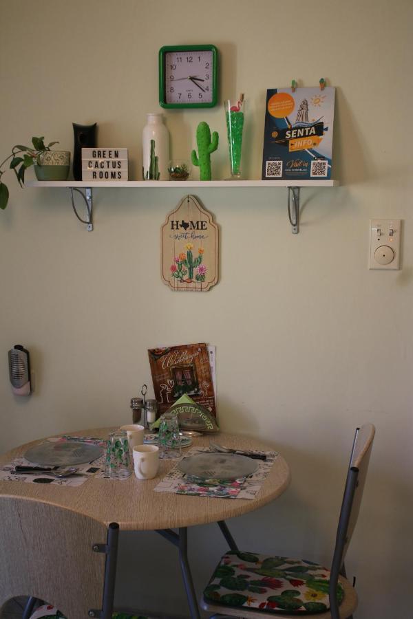 Green Cactus Rooms - Unique And Cozy House Senta 外观 照片