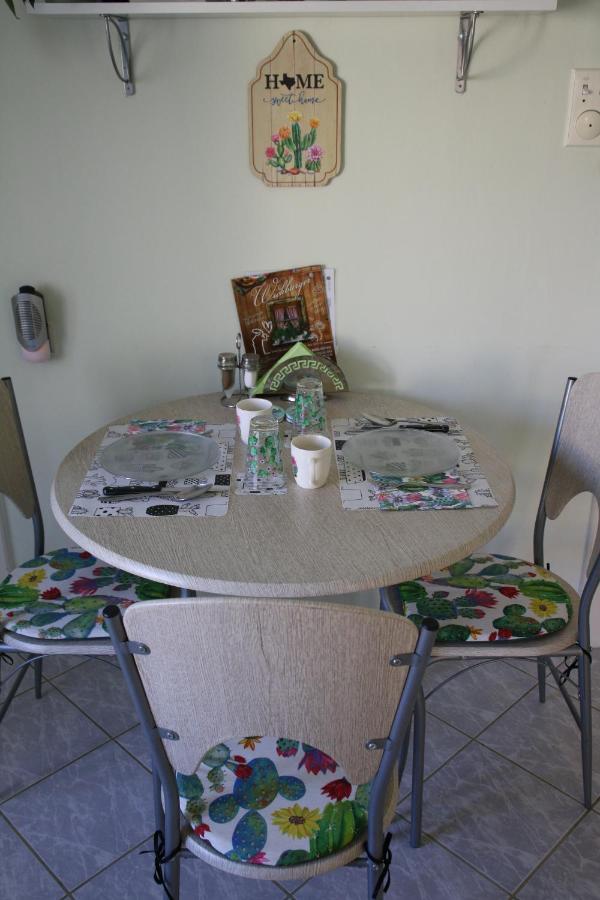 Green Cactus Rooms - Unique And Cozy House Senta 外观 照片